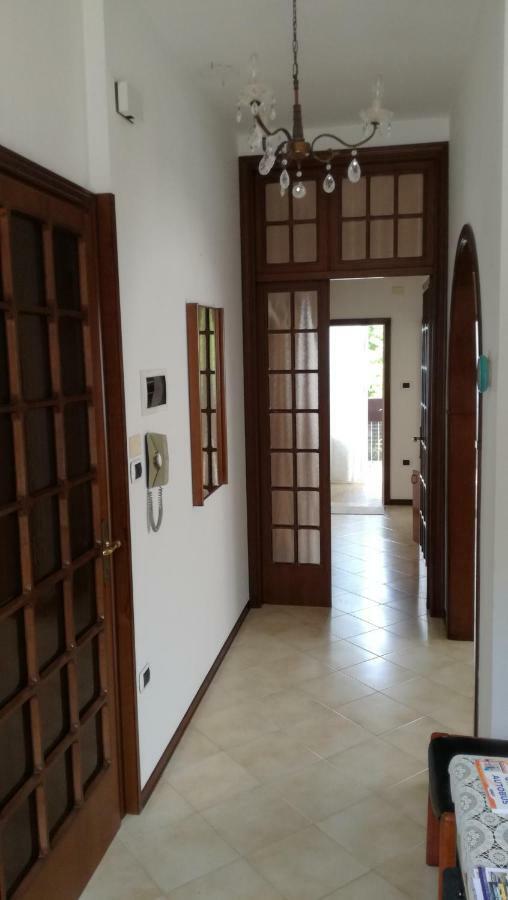 شقة La Casa Di Clara Ombrellone Con 2 Lettini Al Lido San Giuliano Gratis E Parcheggio Privato Gratis ريميني المظهر الخارجي الصورة