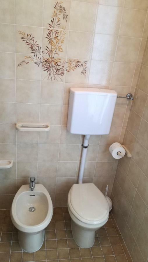 شقة La Casa Di Clara Ombrellone Con 2 Lettini Al Lido San Giuliano Gratis E Parcheggio Privato Gratis ريميني المظهر الخارجي الصورة