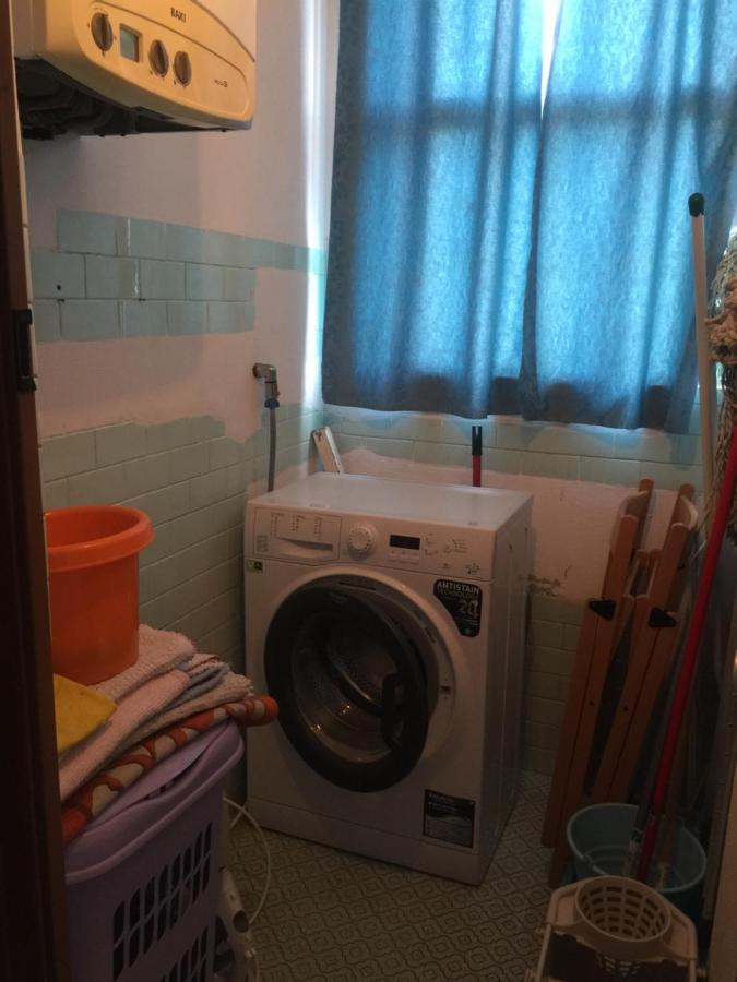 شقة La Casa Di Clara Ombrellone Con 2 Lettini Al Lido San Giuliano Gratis E Parcheggio Privato Gratis ريميني المظهر الخارجي الصورة
